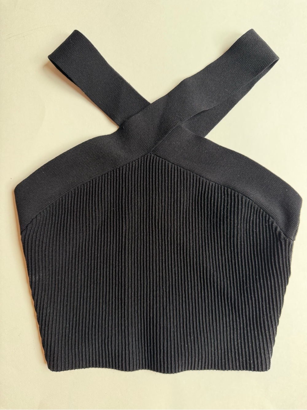 Aritzia, Babaton Scultp Knit Criss Cross Crop Top - Black